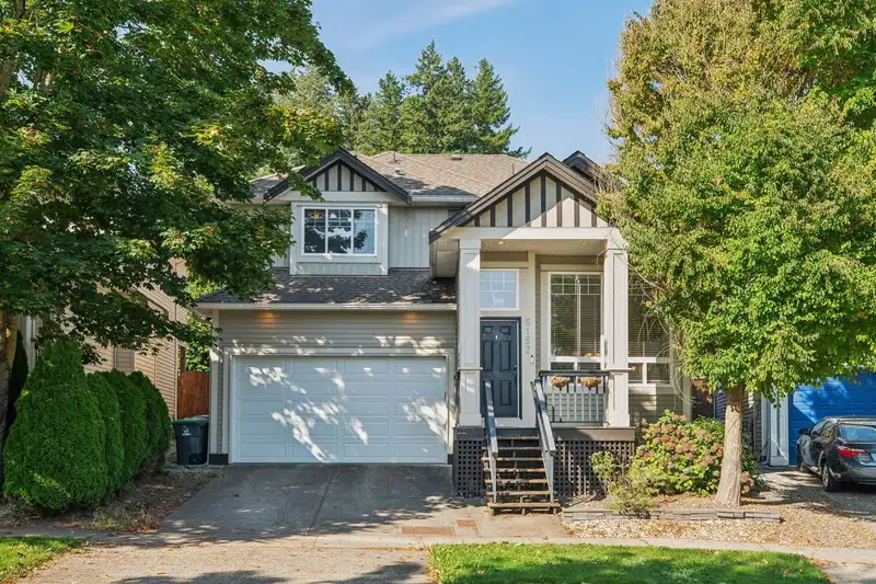 6157 150A STREET - photo 1 of 34