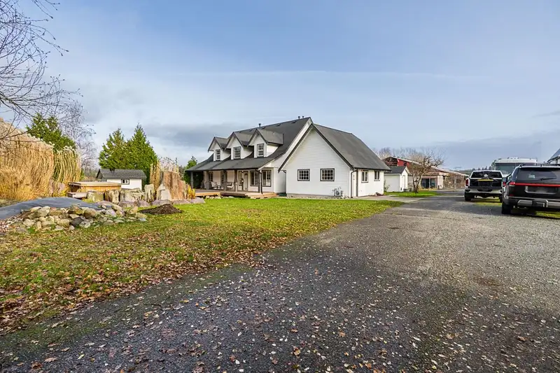 174 176 STREET - photo 2 of 40