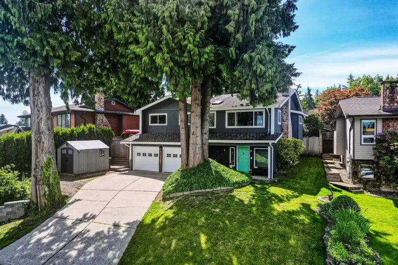 19710 50A AVENUE - photo 2 of 33