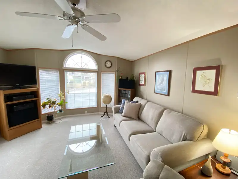 2054 CUMBRIA DRIVE - photo 3 of 40