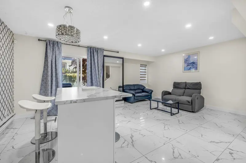 56 9955 140 STREET - photo 3 of 22