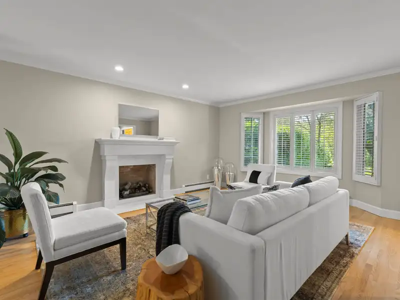2719 W 36TH AVENUE - photo 2 of 5