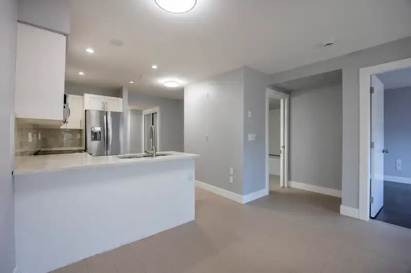 105 1990 WESTMINSTER AVENUE - photo 3 of 21