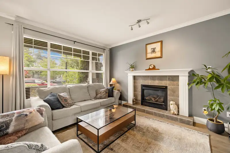 24327 102 AVENUE - photo 3 of 37
