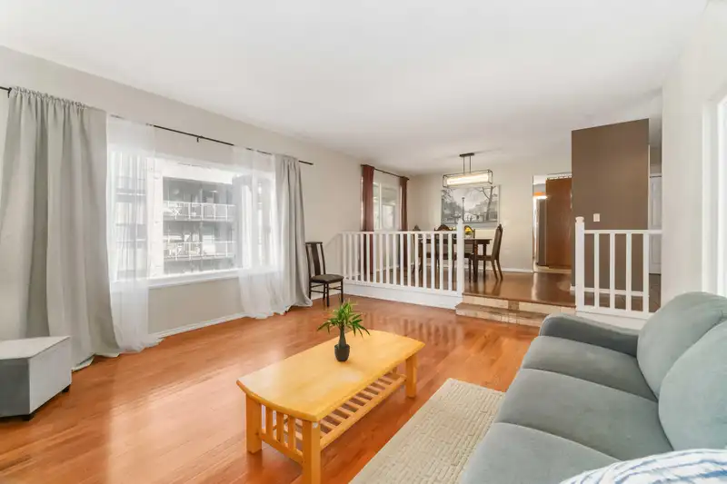 171 EDWARD CRESCENT - photo 4 of 32