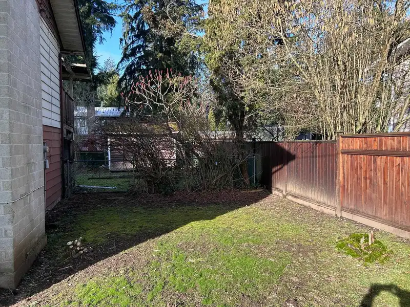 20413 41A AVENUE - photo 4 of 6