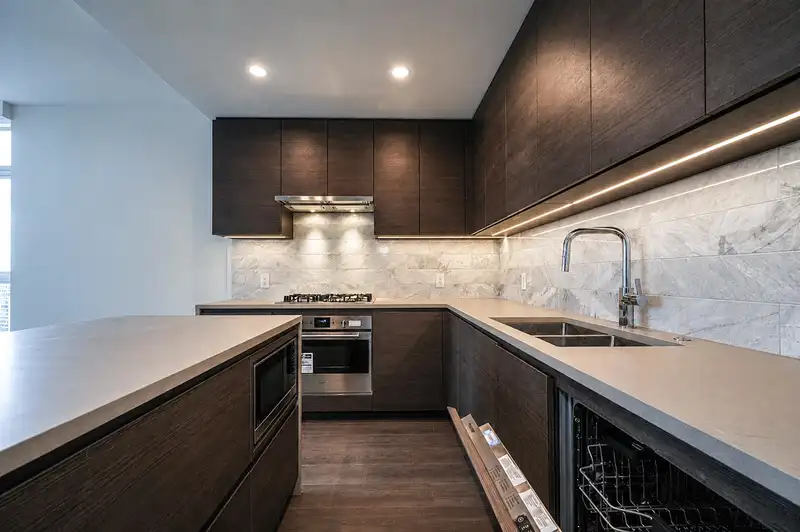 2811 2108 GILMORE AVENUE - photo 1 of 39