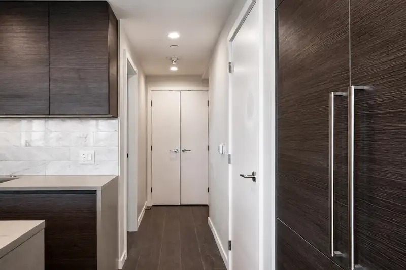 2811 2108 GILMORE AVENUE - photo 3 of 39