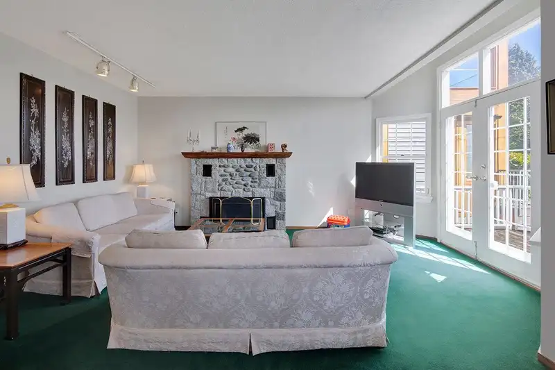 1183 DUCHESS AVENUE - photo 4 of 40