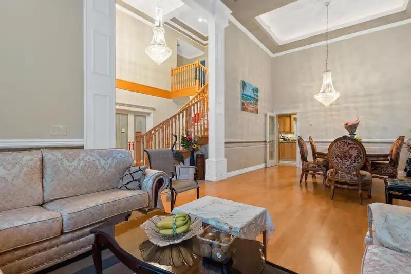 6500 FRANCIS ROAD - photo 2 of 8