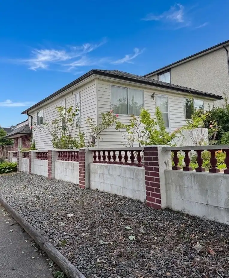 1750 SLOCAN STREET - photo 1 of 1