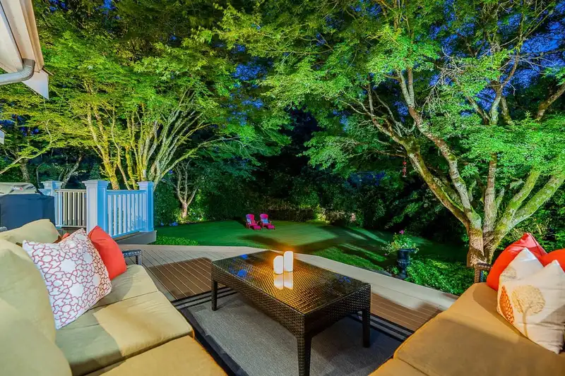 2997 ROSEBERY AVENUE - photo 2 of 39