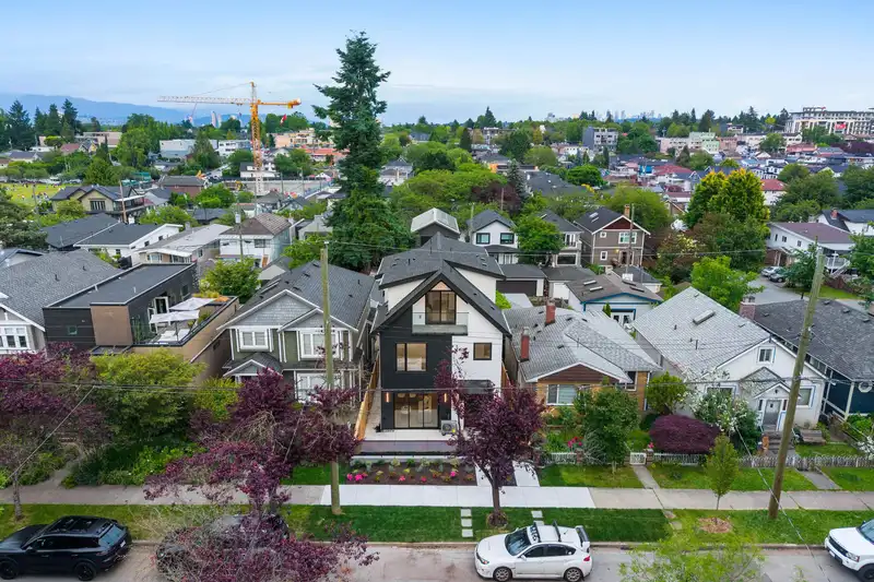 1 4176 BALKAN STREET - photo 2 of 2