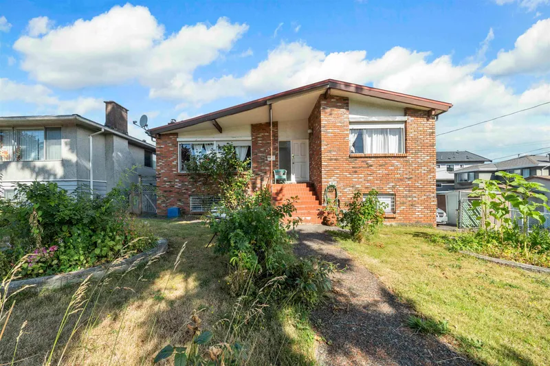 4561 MANOR STREET - photo 2 of 25