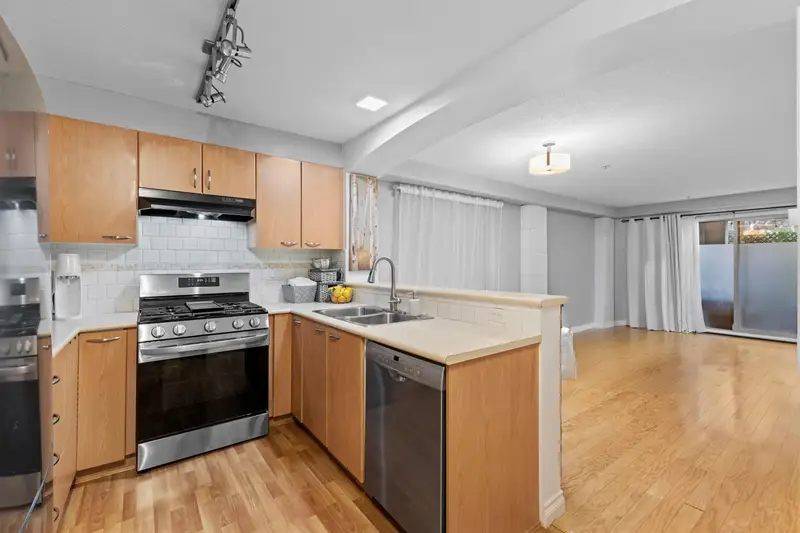 108 2958 SILVER SPRINGS BOULEVARD - photo 3 of 25