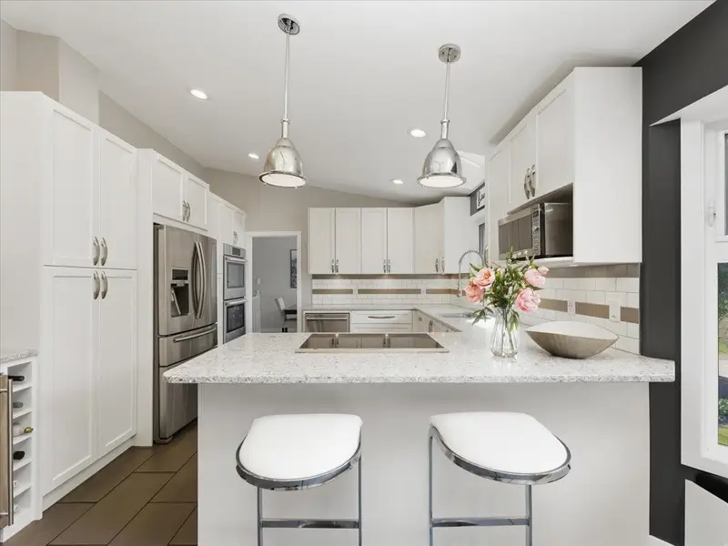 385 HICKEY DRIVE - photo 4 of 25