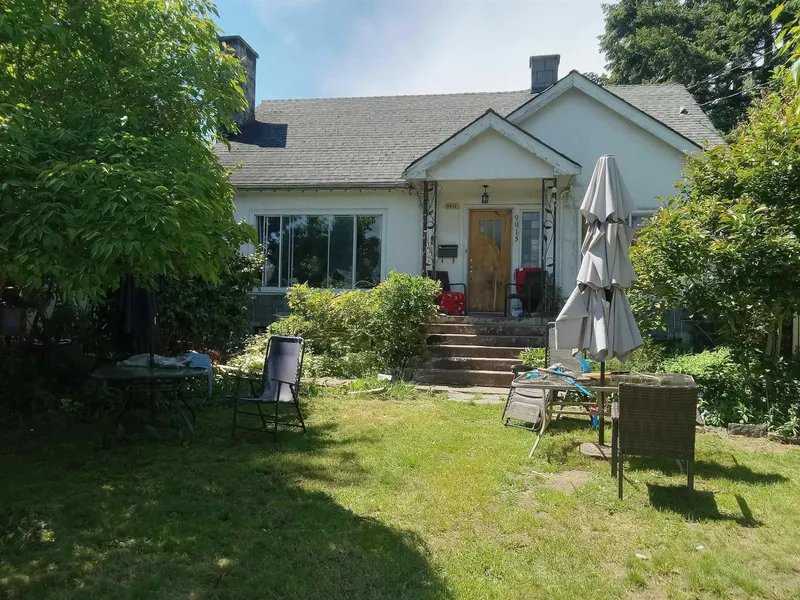 9915 132 STREET - photo 1 of 7