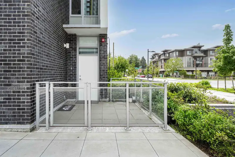 5033 IMPERIAL STREET - photo 3 of 15
