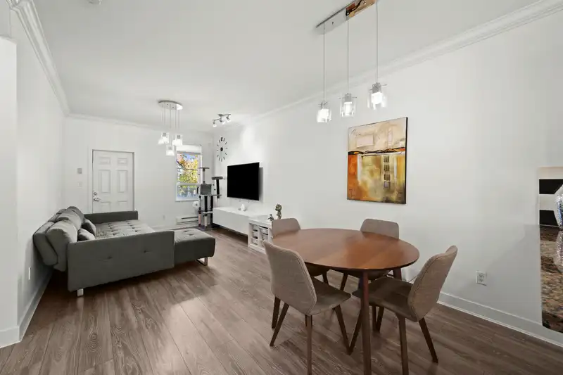4 22788 WESTMINSTER HIGHWAY - photo 1 of 23