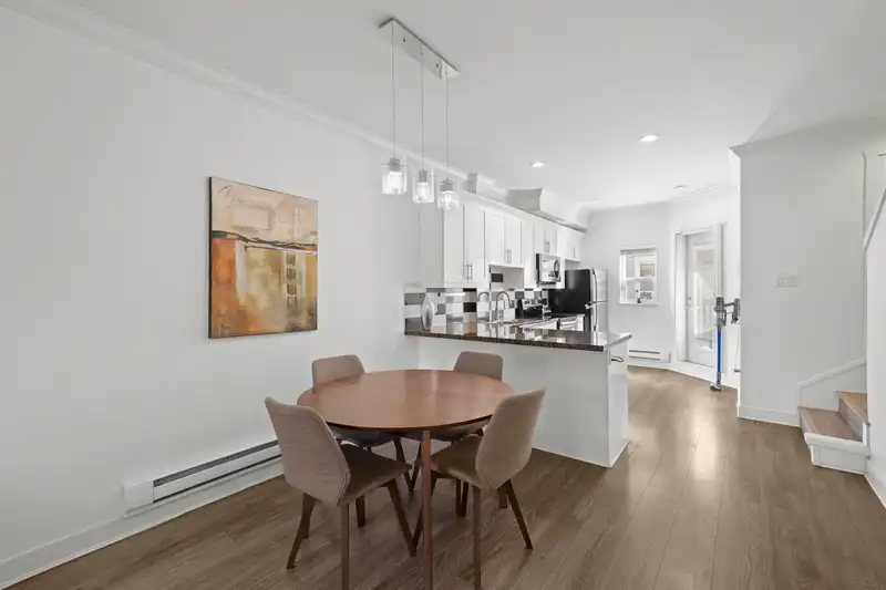 4 22788 WESTMINSTER HIGHWAY - photo 4 of 23