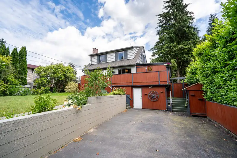 3554 HASTINGS STREET - photo 2 of 40