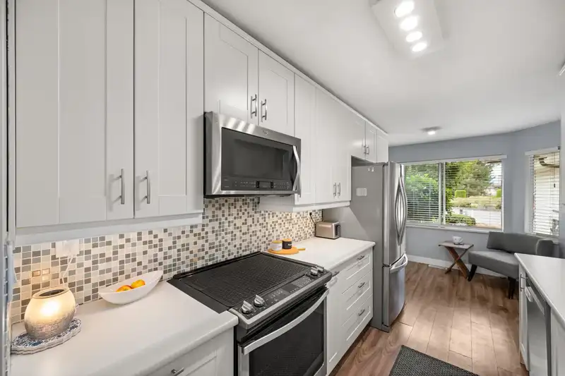 33 2023 WINFIELD DRIVE - photo 3 of 36