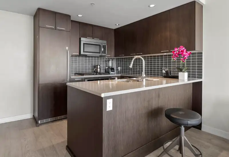 2506 2975 ATLANTIC AVENUE - photo 3 of 25