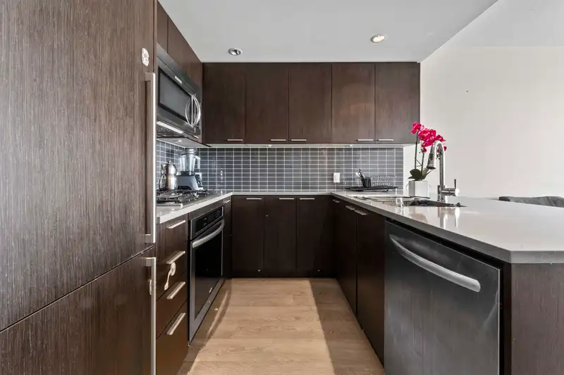 2506 2975 ATLANTIC AVENUE - photo 4 of 25