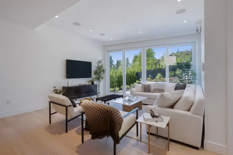 592 ARTHUR ERICKSON PLACE - photo 4 of 39