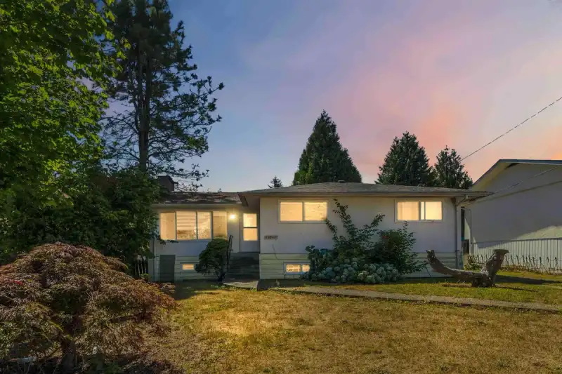 14742 106A AVENUE - photo 1 of 13