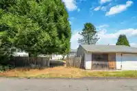 14742 106A AVENUE - thumbnail 2