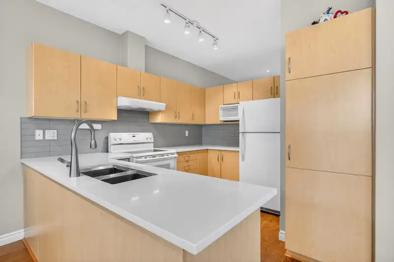 47 14952 58 AVENUE - photo 4 of 30
