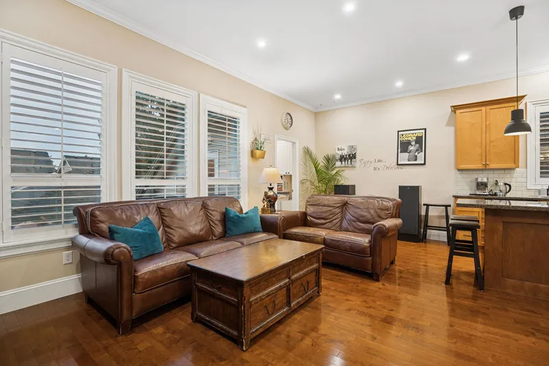 3467 148A STREET - photo 4 of 25