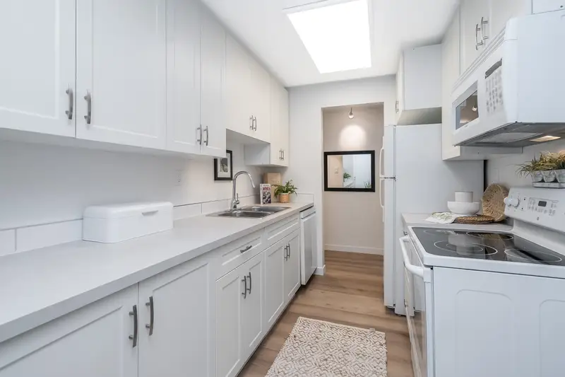 110 15020 NORTH BLUFF ROAD - photo 3 of 25