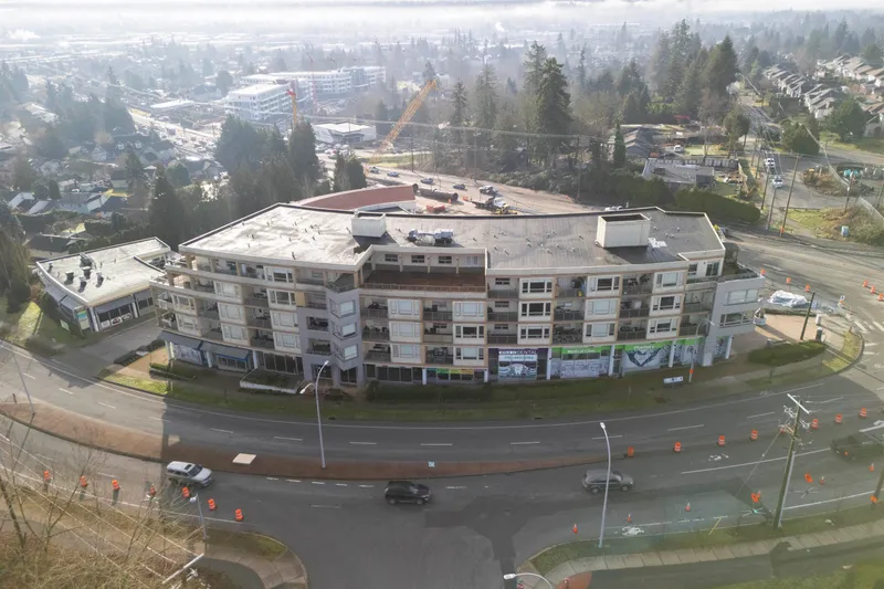 408 19228 64 AVENUE - photo 1 of 23