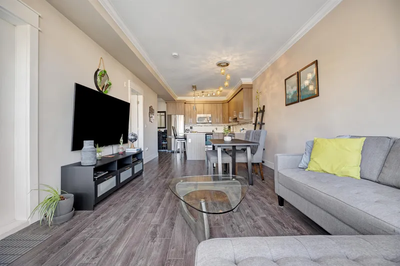 408 19228 64 AVENUE - photo 4 of 23