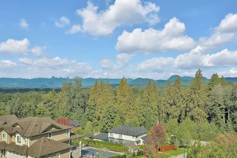 25422 GODWIN DRIVE - photo 1 of 40
