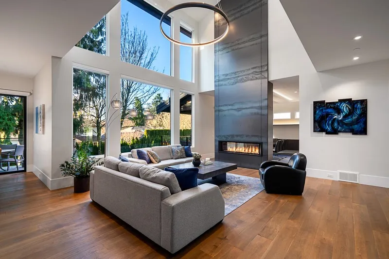 1877 126 STREET - photo 2 of 25