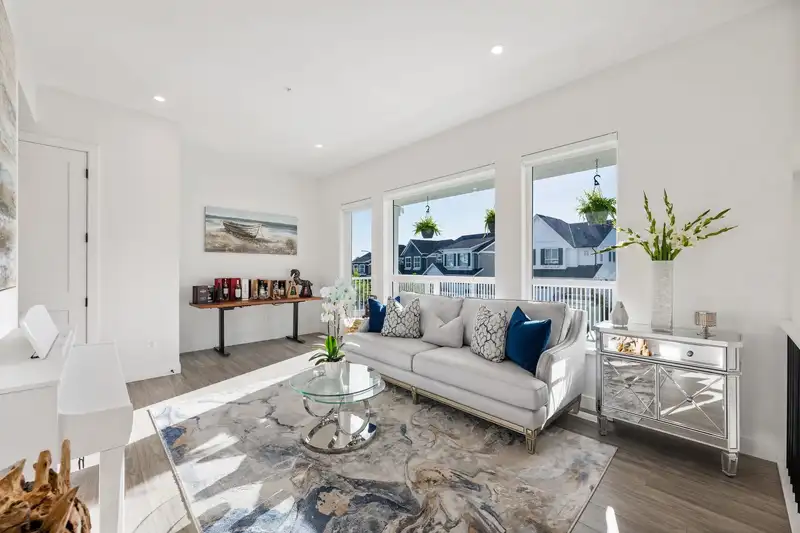 11092 HARRIS DRIVE - photo 4 of 40