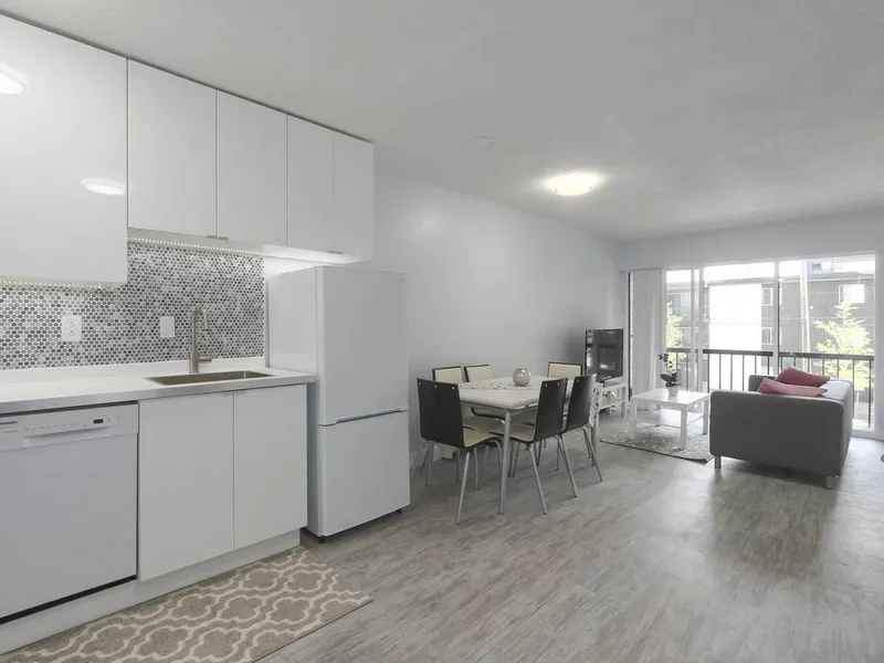 303 1717 W 13TH AVENUE - photo 2 of 23