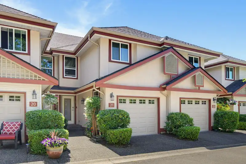 21 8855 212 STREET - photo 2 of 28