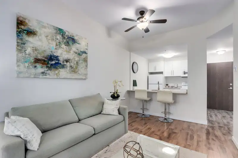 613 1010 HOWE STREET - photo 4 of 23