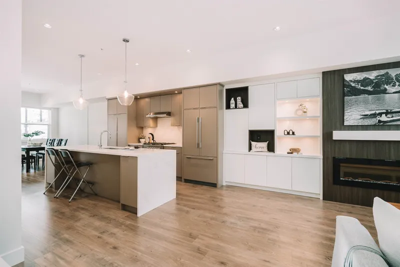 8133 202 STREET - photo 2 of 25