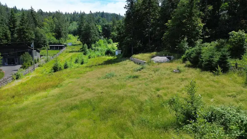 6428 HYFIELD ROAD - photo 4 of 16