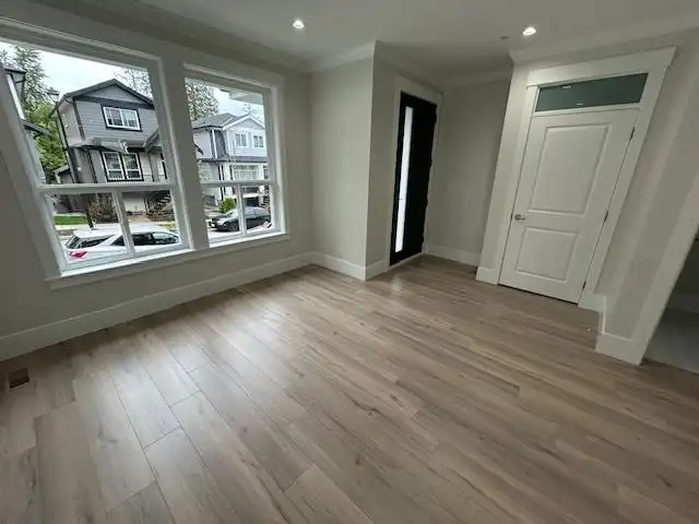 24307 101A AVENUE - photo 2 of 25