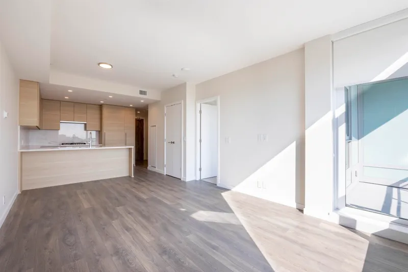 1903 308 MORRISSEY ROAD - photo 3 of 24