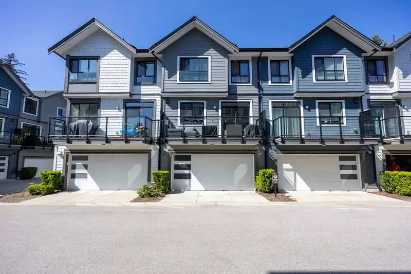 13 16760 25 AVENUE - photo 3 of 39
