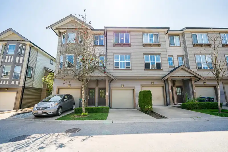 79 14838 61 AVENUE - photo 1 of 29