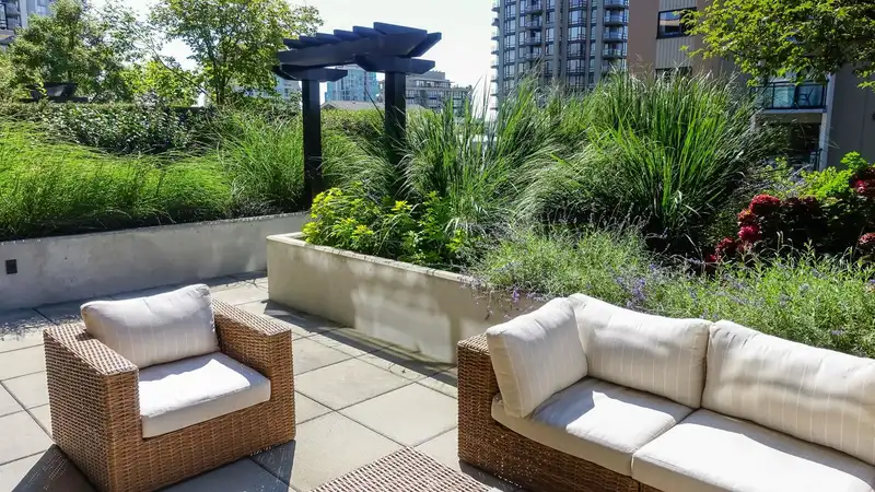 208 177 W 3RD STREET - photo 4 of 35