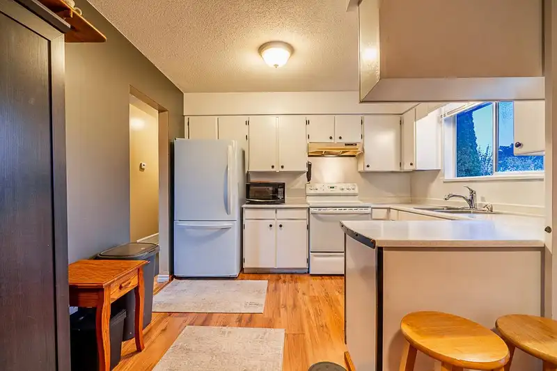 26924 28A AVENUE - photo 3 of 21